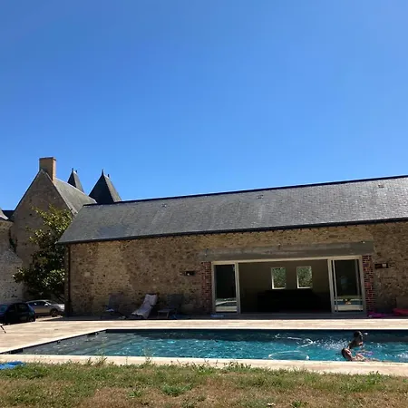 Alojamento de Acomodação e Pequeno-almoço Château Du Hardas 3*