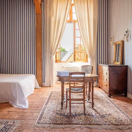 Bed & Breakfast Chateau Du Hardas 3*
