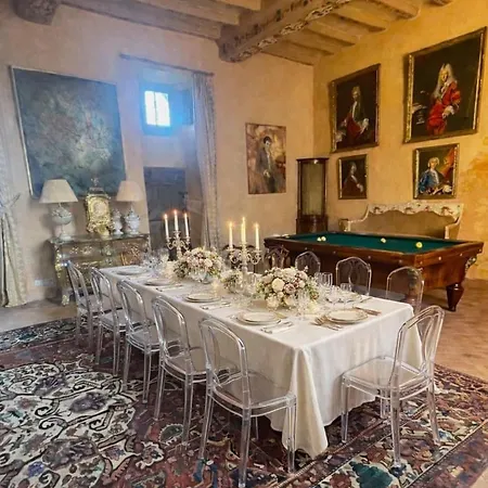 Bed & Breakfast Chateau Du Hardas 3*